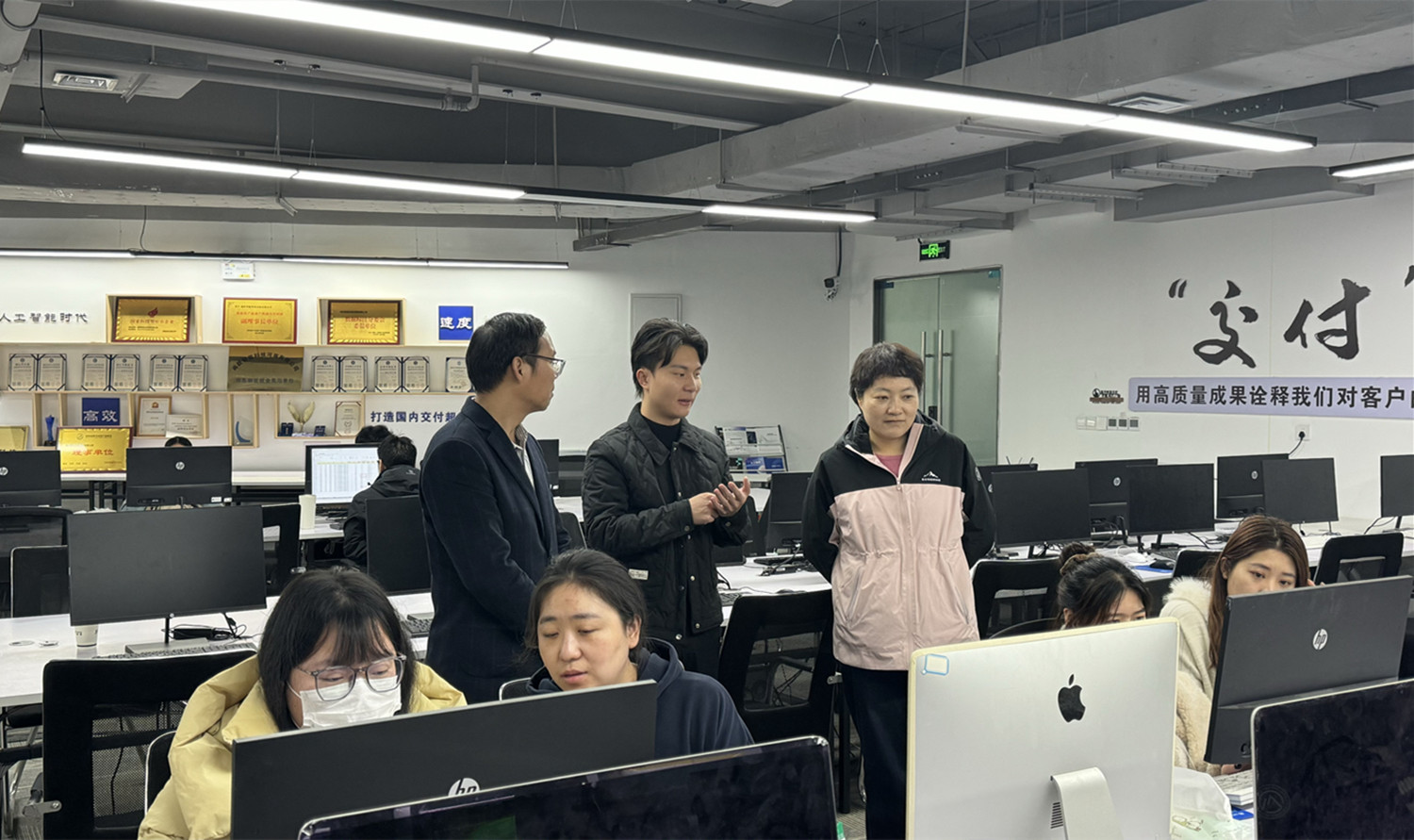 計算機(jī)與軟件工程學(xué)院深入開展訪企拓崗活動，助力數(shù)字內(nèi)容制作服務(wù)行業(yè)人才培養(yǎng)